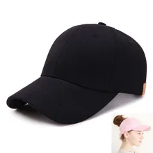 Женская бейсбольная кепка с открытым конским хвостом, с кожаным логотипом, дышащая, с ушками, изогнутый козырек, регулируемая спортивная шапка, грязная булочка для фитнеса