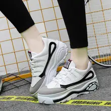 Новинка года; модная женская повседневная обувь на толстой плоской платформе; Корейская версия; женская дышащая обувь из искусственной кожи на шнуровке; смешанные цвета