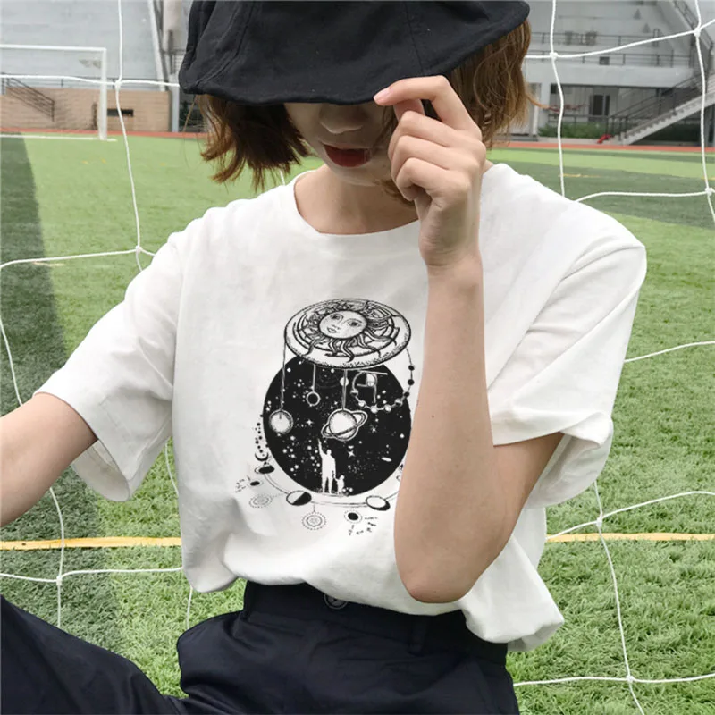 

Starry Moon beautiful print women's shirt New Summer fashion Harajuku universe loose S-2XL Casual Tumblr Sweet Women's clothing