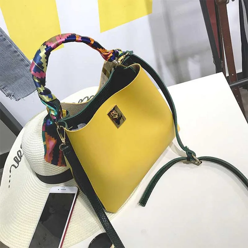 

New style women's bag 2018 fashionable retro portable bucket 100 take Korean version of single shoulder oblique straddle bag