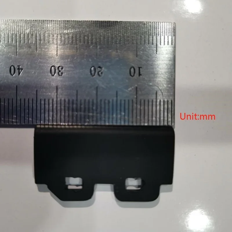 4  Rubber wiper