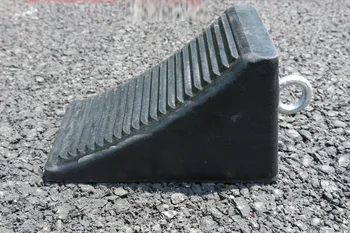 

Portable wheel ramp pad, triangular wood slip stopper, rubber stopper, wheel tire positioning retainer , tire repairing tool