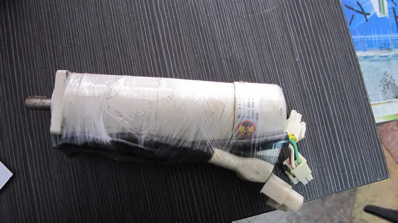 

Used servomotor MSM011P1F Almost new warranty for three months