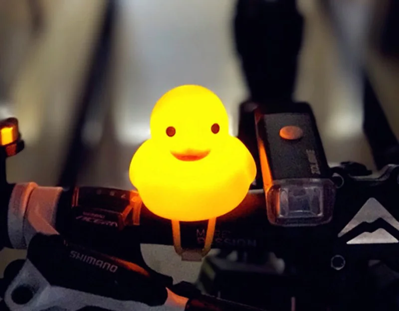 1 шт. мультфильм желтый силикагель маленькая утка форма велосипедные звонки сияющий горный велосипед руль управления для мотоциклов утка