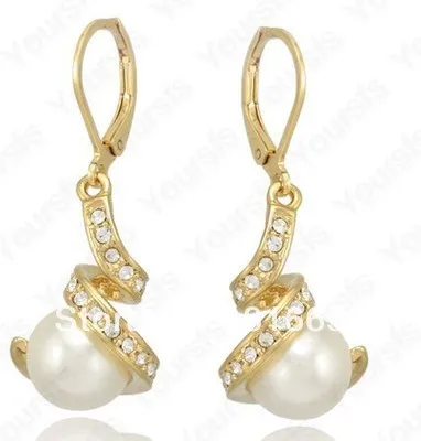 

Free shipping @@Unique 10mm white shell Crystal Pearl Charm Earring pair 6.10