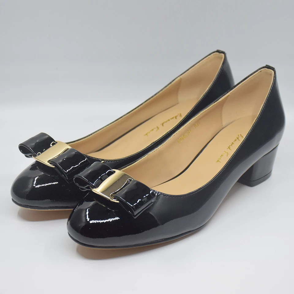 Г. Женская обувь Дизайнерская обувь из натуральной кожи на квадратном каблуке женская брендовая обувь с бантом обувь на День святого Валентина sapatos de salto alto. da005