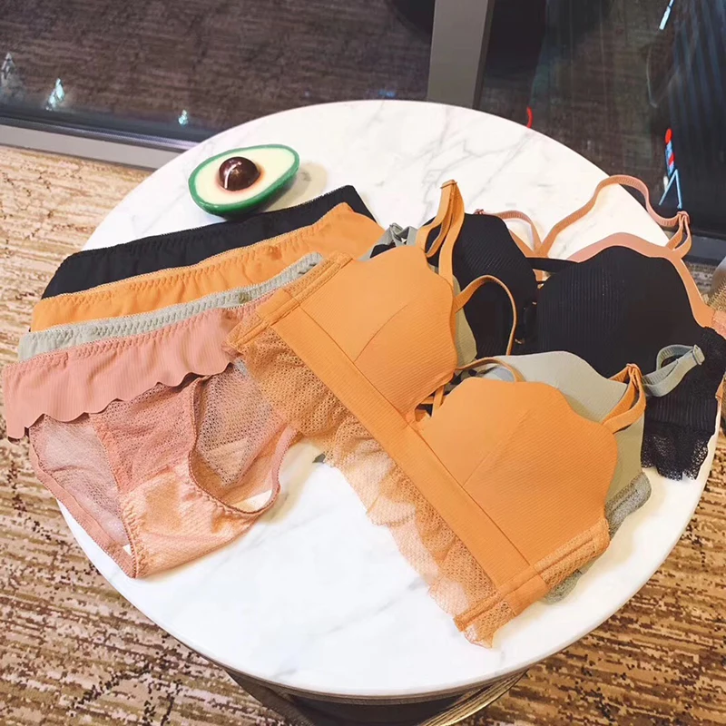 

2019 New Arrival Wireless Lace Push-up Bra and panty sets Comfortable Adjustable Underwear Set Womens thicken Lingerie intimates