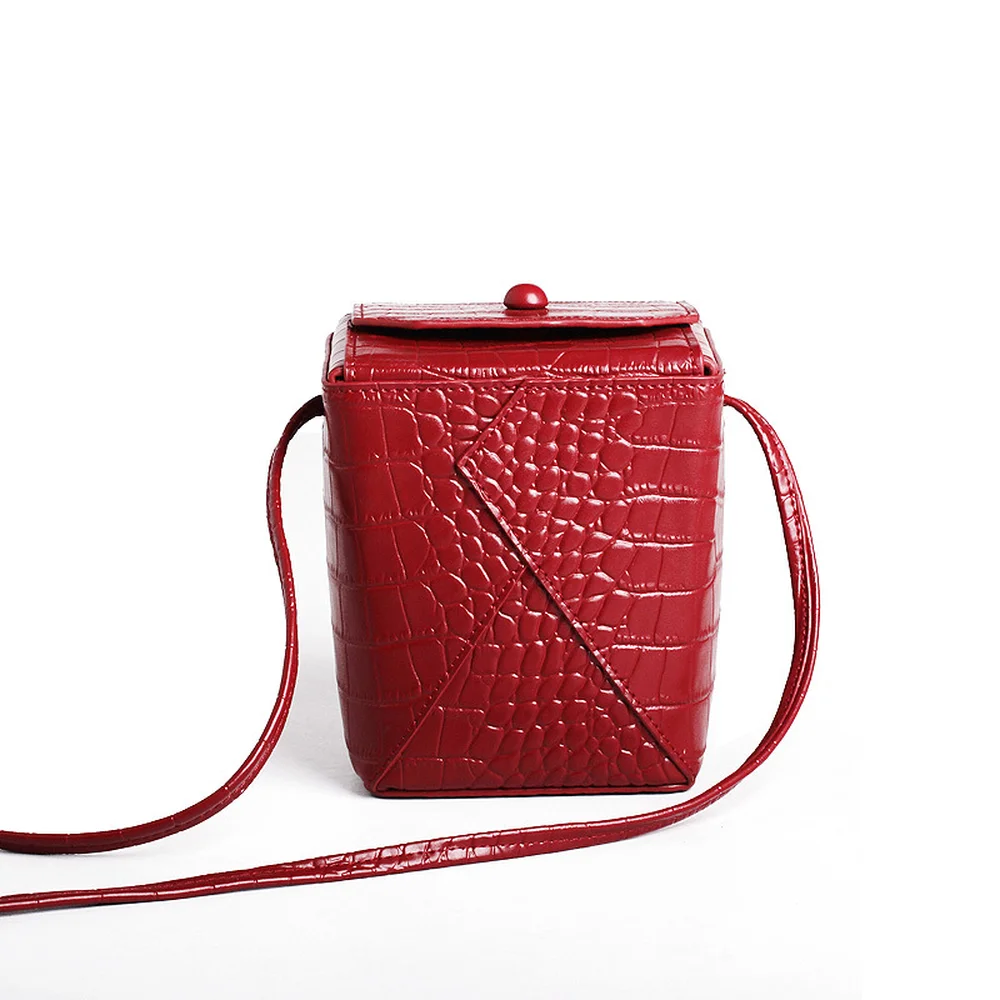

Spring / Summer 2018 New Korean Fashion Crocodile Mini Bucket Bag Single Shoulder Messenger Bag Soft Solid Elegant Leisure Box