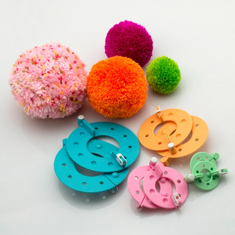 

8Pcs 4 Sizes, Knitted tools yarn pompon wool plush ball , fluff ball weaver , Knitting tools