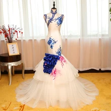 Настоящее китайское голубое и белое фарфоровое Узорчатое платье с вышивкой и шлейфом для сцены