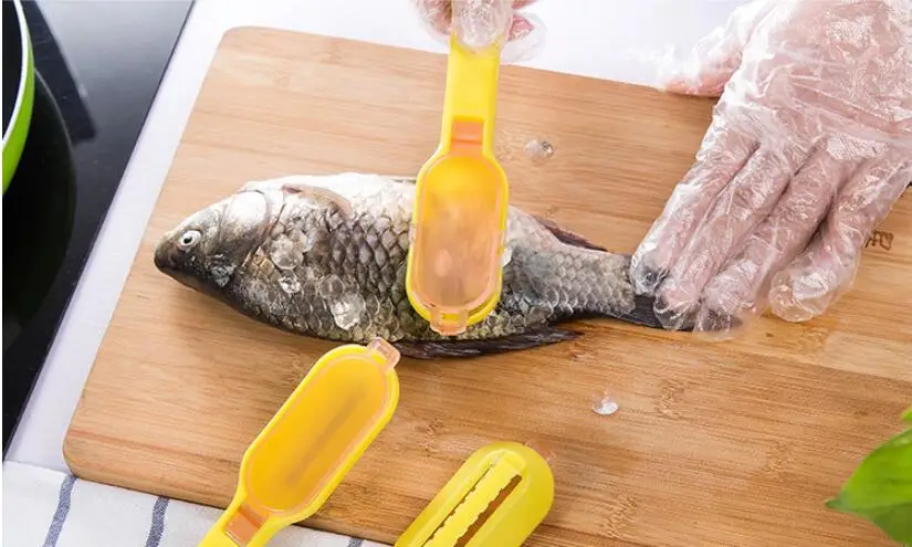 

1PC Fish Scale Scraper Fish Knife Kitchen Accessories Plastic Fish Scale Planing Seafood Tool Fish Tweezers OK 0946