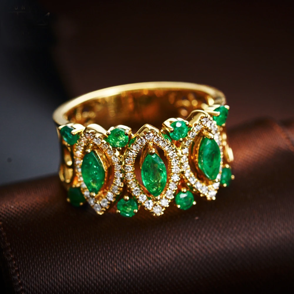 emerald women ring luxury