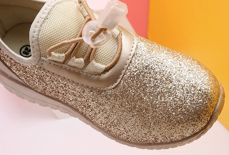 Детские кроссовки; обувь для мальчиков; кроссовки золотого и серебряного цвета; повседневная детская спортивная обувь для маленьких девочек; удобные детские кроссовки; обувь на плоской подошве