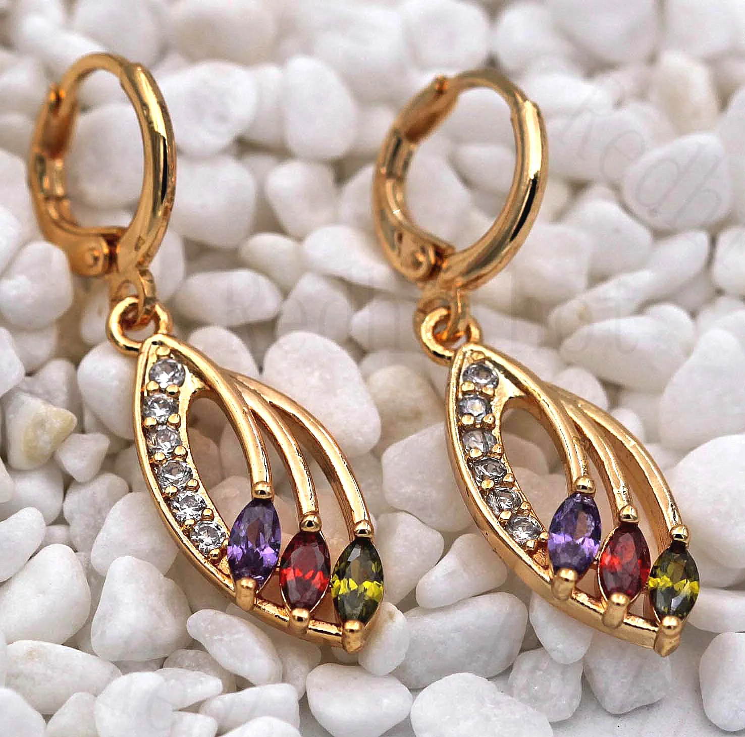 

Hot New Luxury Drop Earring for Women Gold Color Hollow Earring with Rainbow Zircon Trendy Jewelry for Party Wedding Gift