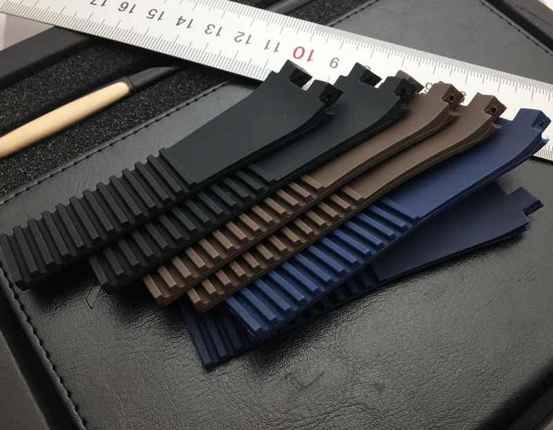 Ремешок силиконовый мягкий для наручных часов 26 х20 мм специально Ulysse Nardin