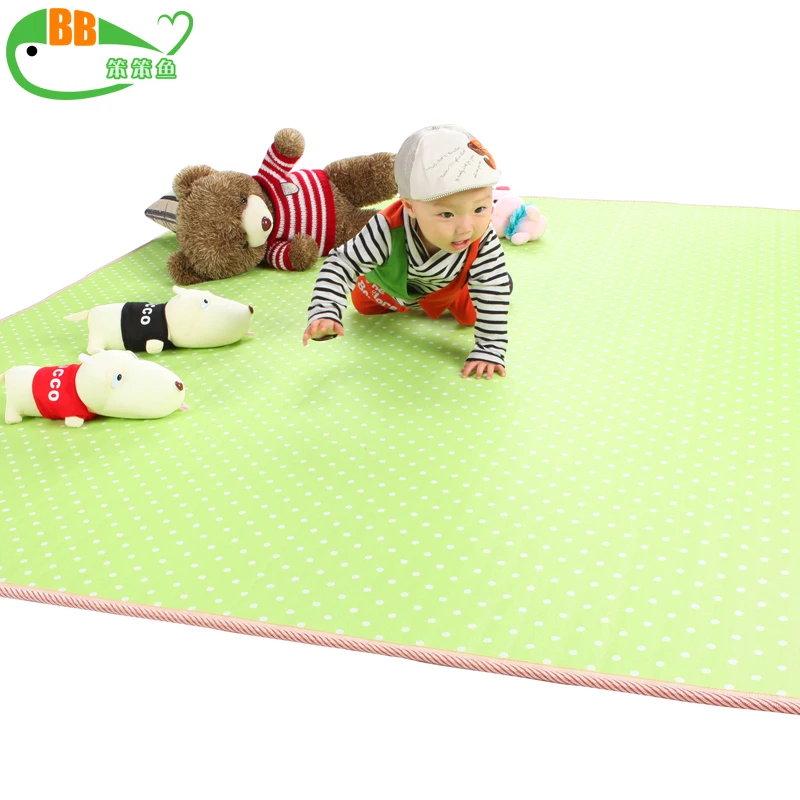 Wunderschönen Tapis Bebe Mousse