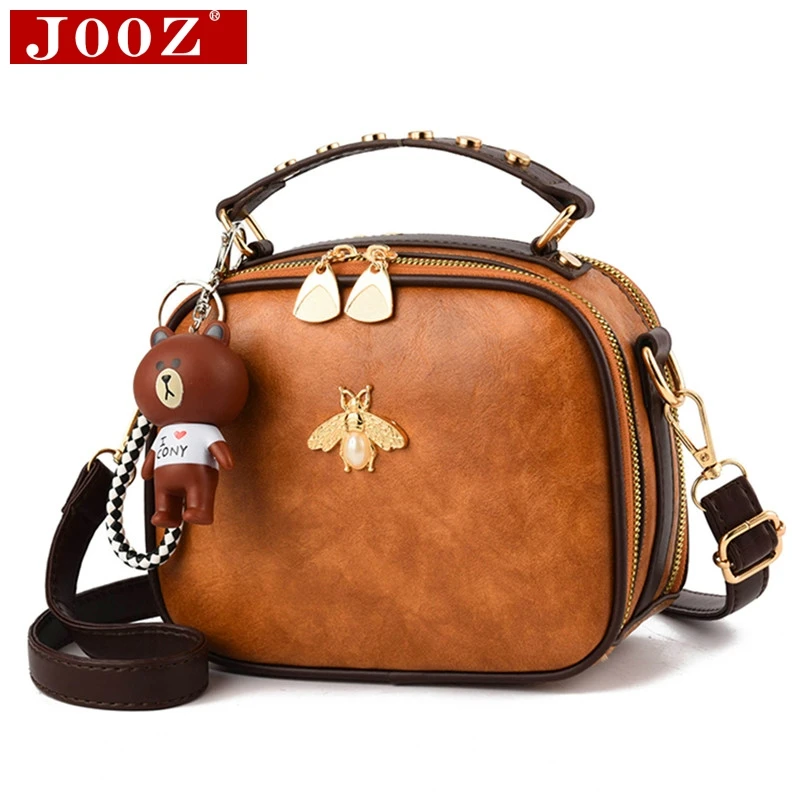 

Famous designer design luxury woman shoulder bag winter woman's bee retro handbag bear hanging ornaments oil wax pu leather bag