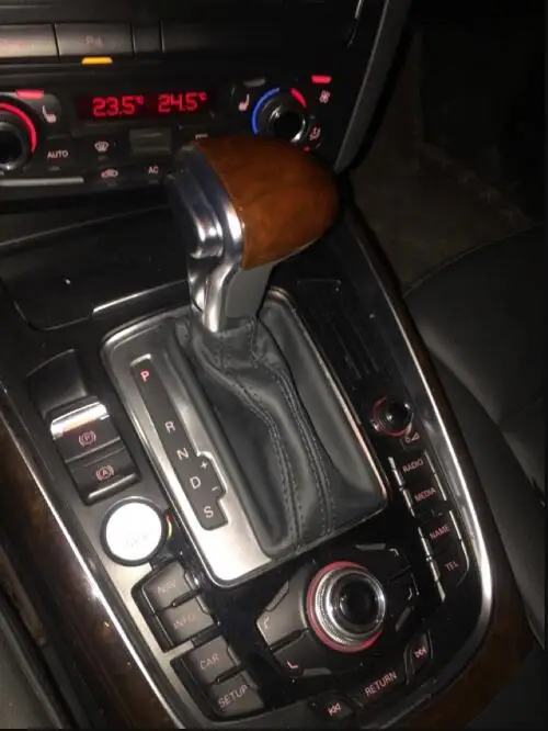 

For Audi 2013-2015 A6L OEM Black Genuine Leather Gear Shift Knob Handball Shift Lever Peach wood Handball