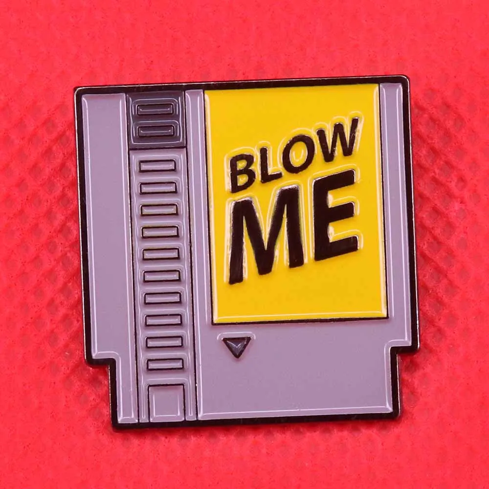 Эмалированная брошь в форме картриджа Nintendo Blow Me ретро видео игровой значок