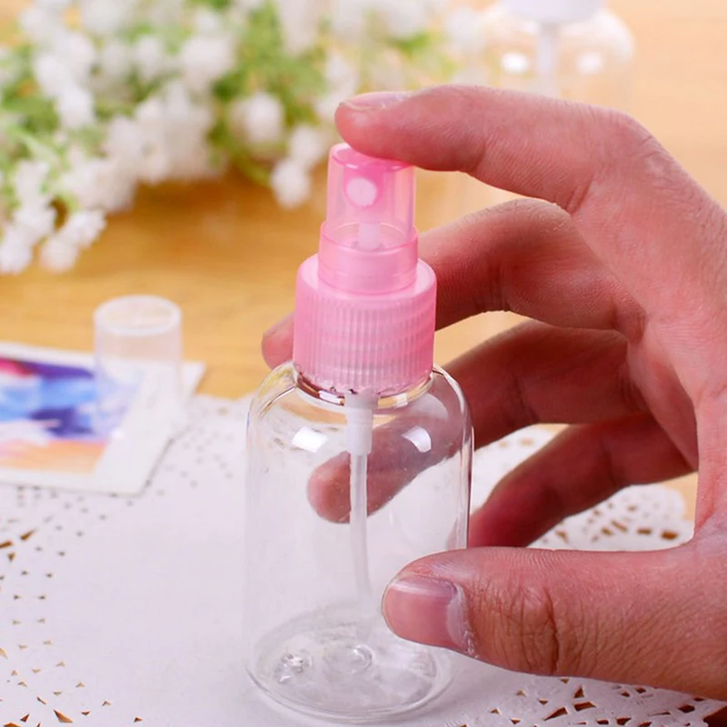 SAE Fortion 50 مللي الصيف رذاذ زجاجة الجرار عشوائي اللون شفافة زجاجة عطر من البلاستيك الجرار للسفر البخاخة المنظم SAE Fortion 50 مللي الصيف رذاذ زجاجة الجرار عشوائي اللون شفافة زجاجة عطر من البلاستيك الجرار للسفر البخاخة المنظم