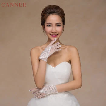 

Elegant Short Tulle Bridal Wedding Gloves White Wrist Length Lace Flower Applique Woman Bridal Wedding Accessories 2019 C4
