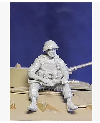 

New Unassembled 1/35 Modern Russian military posture Resin Kit DIY Toys Unpainted kits