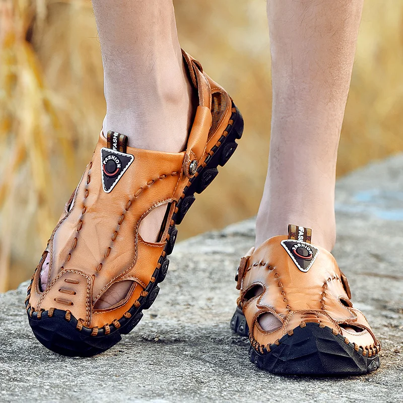 Hole Shoes Men Shoes Male Cow Genuine Leather Sandals Crocse Summer Sandalias Hombre Slippers Clogs Sandles New 2019 Mens Shoes
