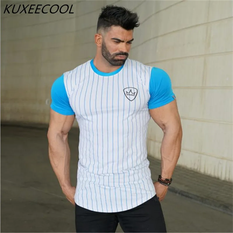 

Short-sleeved t-shirts for men in new spring and summer 2018.