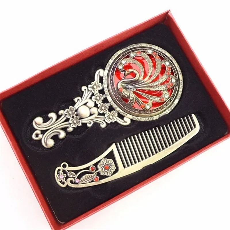 2Pcs/Set Retro Bronze Handheld Hollow Cosmetic Mirror Comb Set Feminine Hygiene Product for Health Care Supplies Random Color