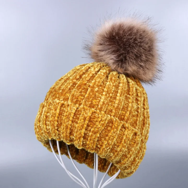 Женская дешевая зимняя шапка с помпонами хорошего качества Мягкая согреться синель вязаная Помпон Мяч прекрасные шапочки skullies - Цвет: yellow