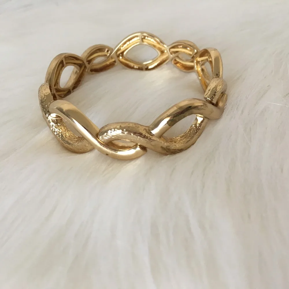 

FASHION JEWELRY CASUAL BRACELET GOLD COLOR PLATING WAVE PATTERN BRACELET FOR WOMEN