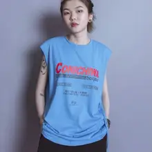 Улица Харбин хит цвет с надписью сбоку плиссированные ремень, футболка без рукавов, свободные средней длины