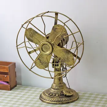 

Vintage Golden Fan Model Home Decoration Metal Crafts Retro Nostalgic Fan Model Miniature Europe Style Figurines Home Decor Gift