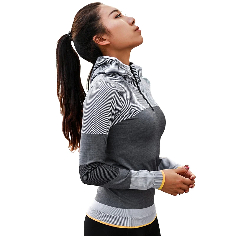 

2019 Women Tshirt Sport Fitness Running Workout Gym Shirts Hooded Striped Training Tee Shirt Dry Fit Exercise Running T Shirts