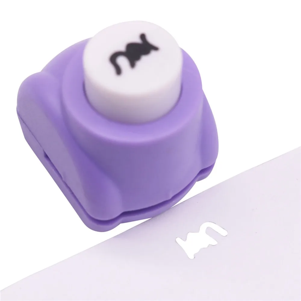 Hole punching tools embossing maker 1 Pcs DIY Hole Punch Metal Embossing Machine Student School DIY Hand Tools Appearance Color Random 30*26*33mm Pressing Paper