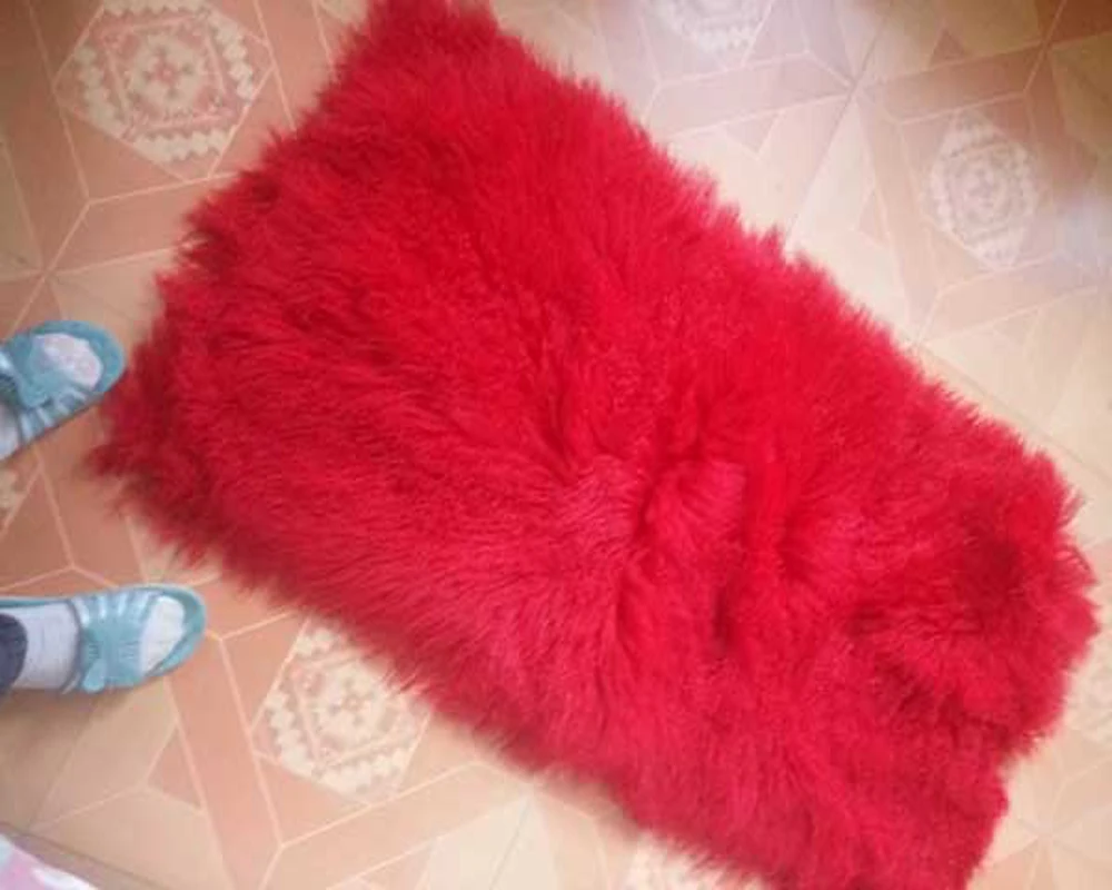 

2016 Red Mongolian Lamb Fur Carpet Real Fur Blanket Skin Rug Home Rugs and carpets For Sofa Tibetan Lamb Plate 22"x45" Hot sale