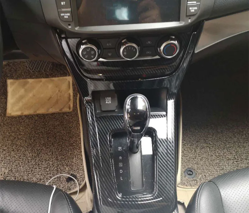 Для Nissan Sentra 2013- специальная Шестерня в панели управления, внутренняя модификация, декоративная полоса из углеродного волокна - Цвет: 2016-18 Carbon fiber