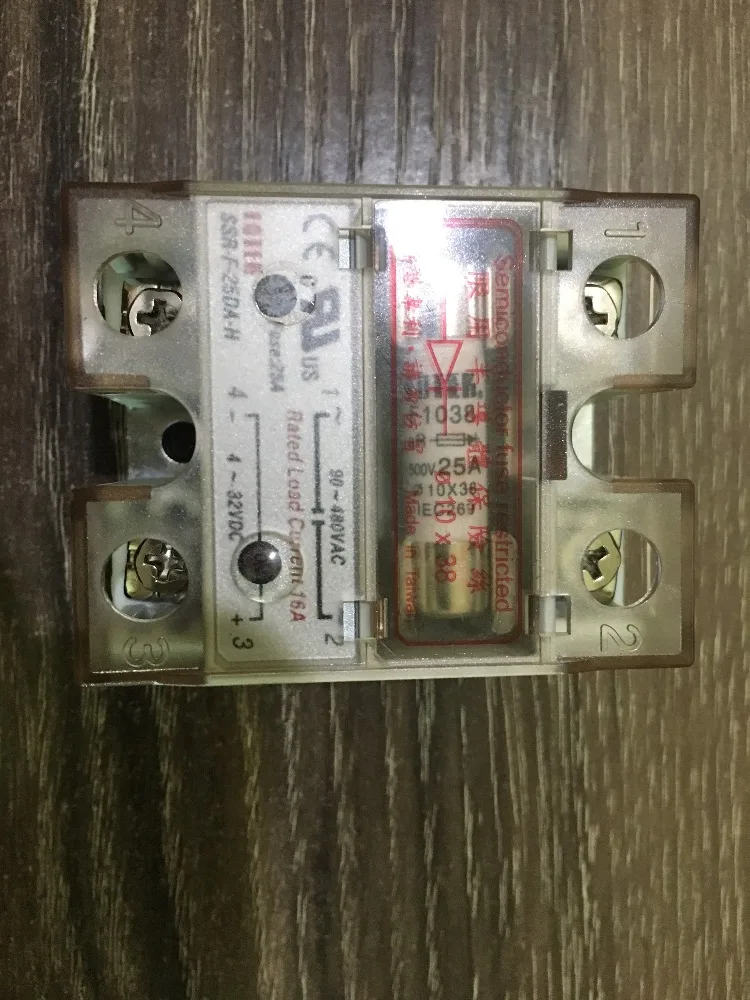 

Original Taiwan's FOTEK solid state relay / thyristor modules SSR-F-25DA-H 90-480VAC 4-32VDC