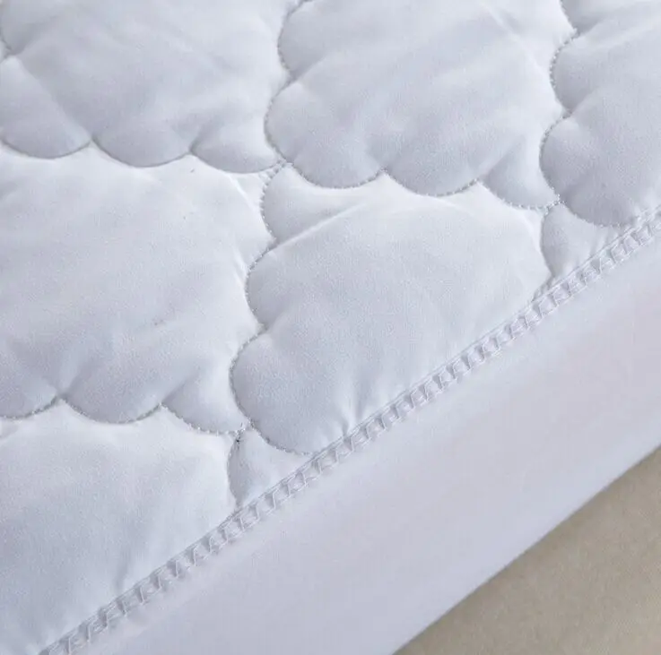 Один белый стеганый эластичный матрас защитный коврик с наполнением покрывало для матраса в отеле 6 размер