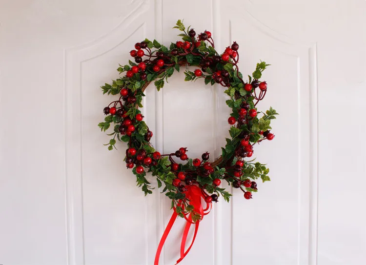 Flone Artificial Berry Wreath Christmas Wreath Simulation Wreath Garland For Christmas Home Door Hanging Decoration Wreath (2)