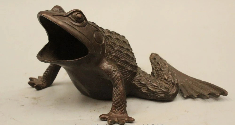 

3"China Collectible Decorated Handwork Bronze Carved Beautiful Frog Statue