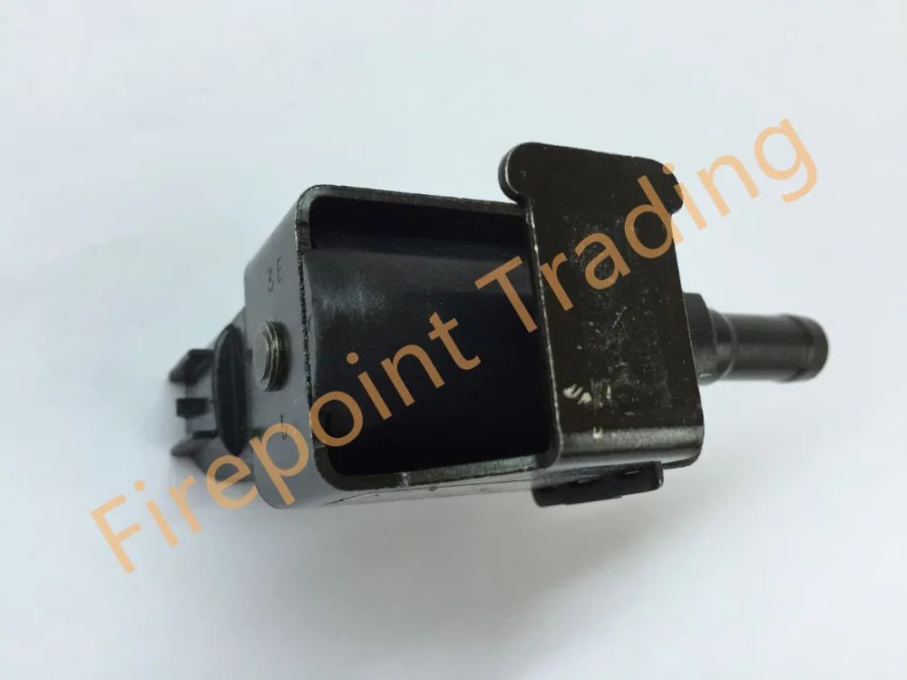 For T0yota Highlander Vacuum Switch Valve Assy 25860-28010/136200-2200