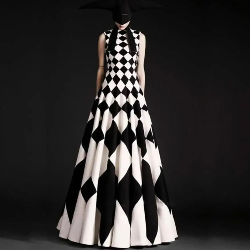 

Plus size 4XL!2019 Summer Fashion Black And White Plaid striped high waist Super Hem Sleeveless long Dress