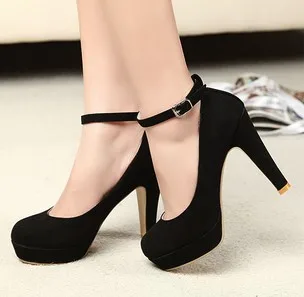 11 cm high heels