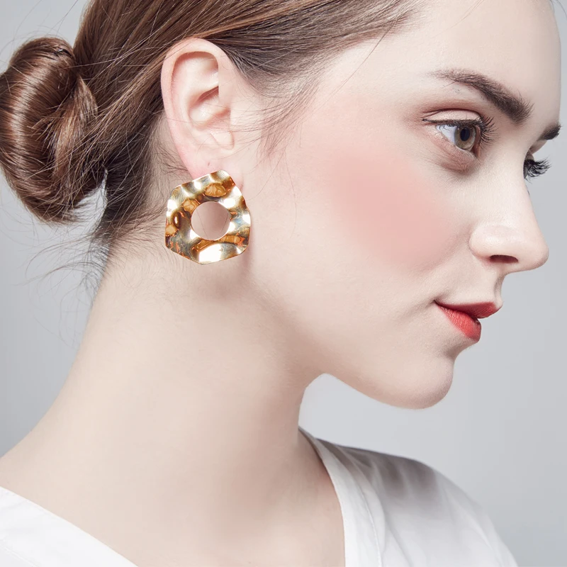 2018 New fashion jewelry brass big ear post Silver shiny Plate large irregular wave punk Hoop Earrings party For Women wholesale | Украшения