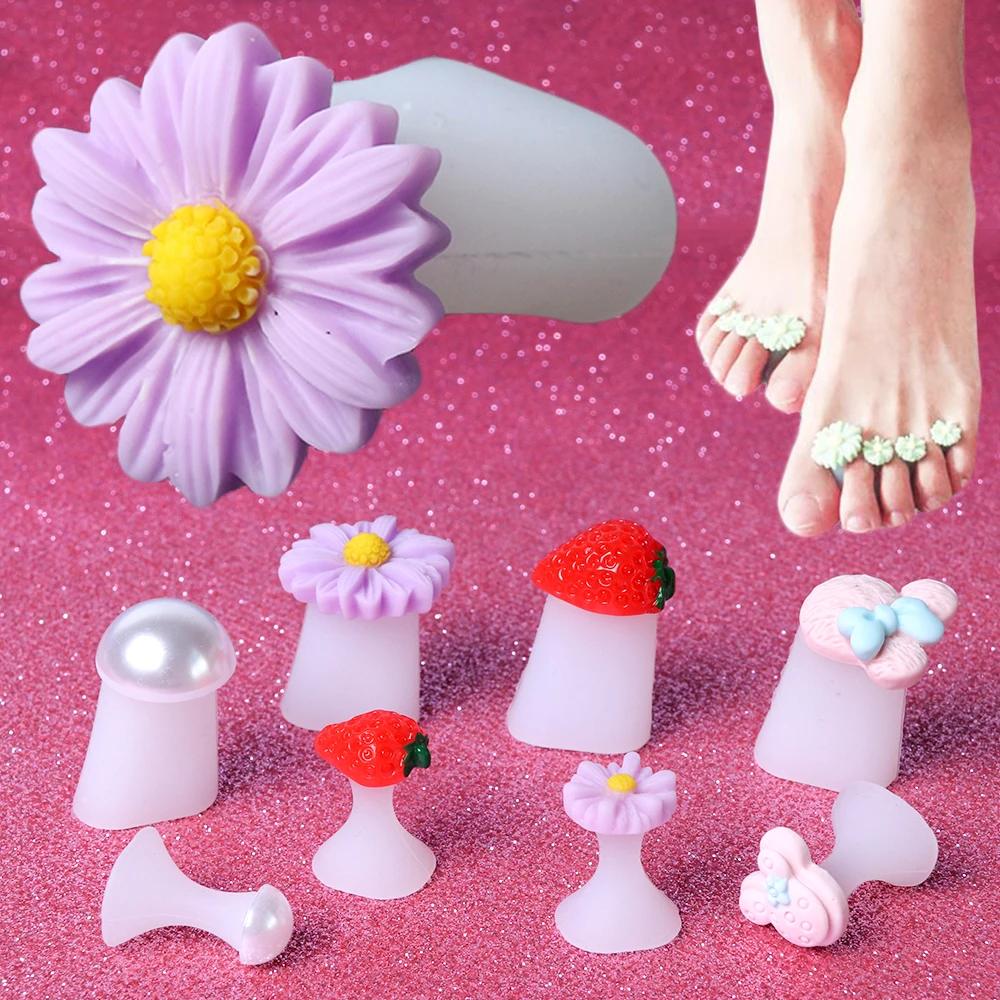 

8pcs/Set Silicone Soft Foot Fingers Separator Flower Cartoon Strawberry Shaped Nail Art Salon Manicure Polish Care Tools TR835