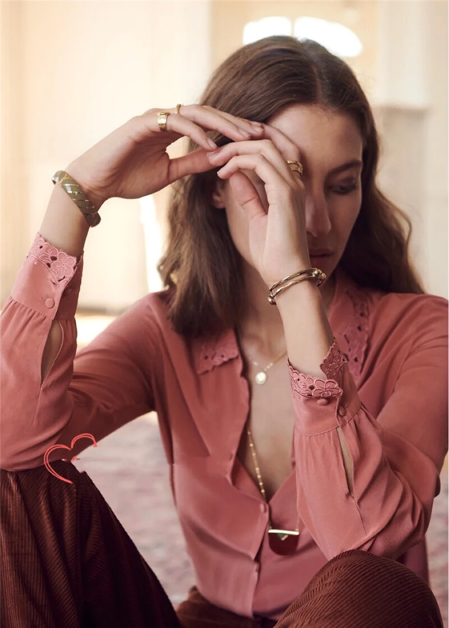 

Women Shirt 2019 Early Spring Retro Elegant Delicate Embroidered Openwork Embroidery Silk Long-sleeved Shirt