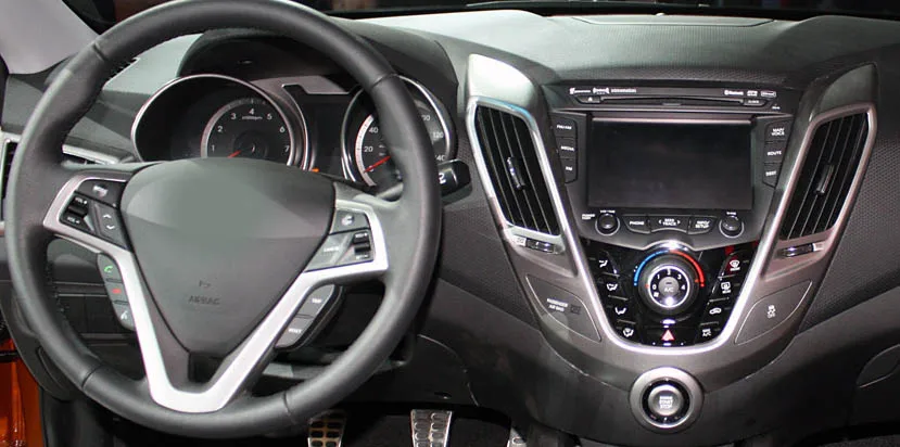 Hyundai Veloster 2011 dash