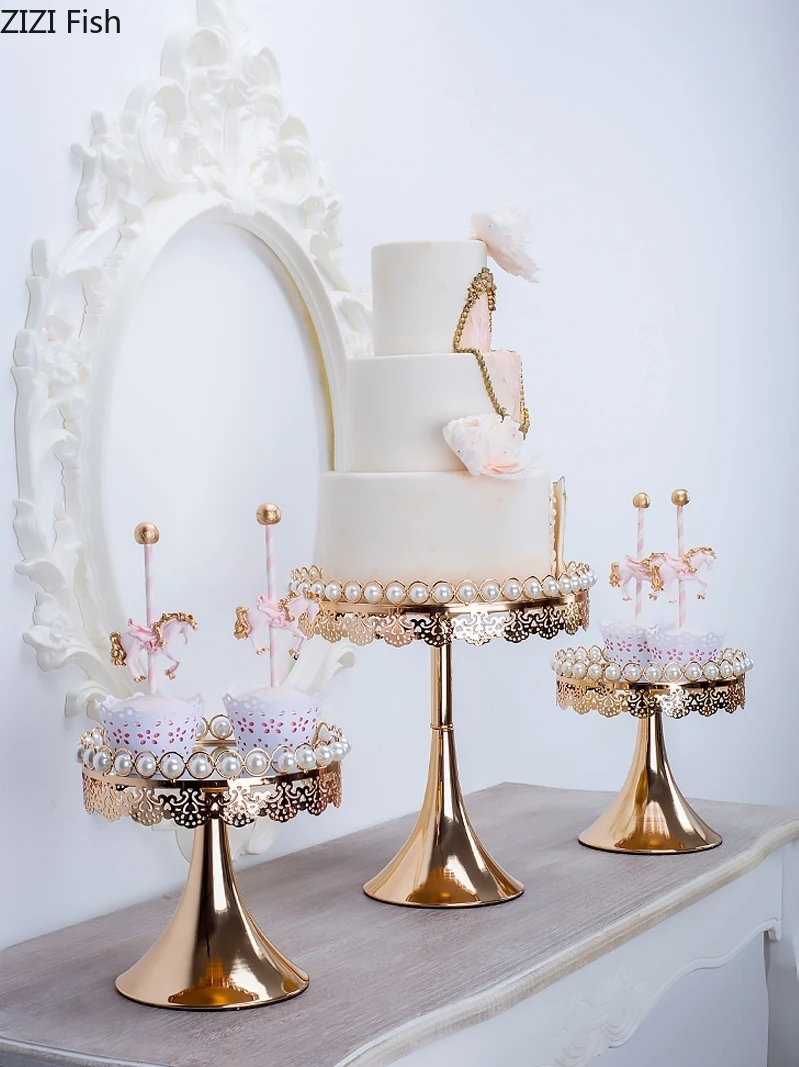 

Creative Metal Golden Cake Stand Dessert Display Tray Cake Decorating Tools Cake Stand Set Kitchen Aid Accessories