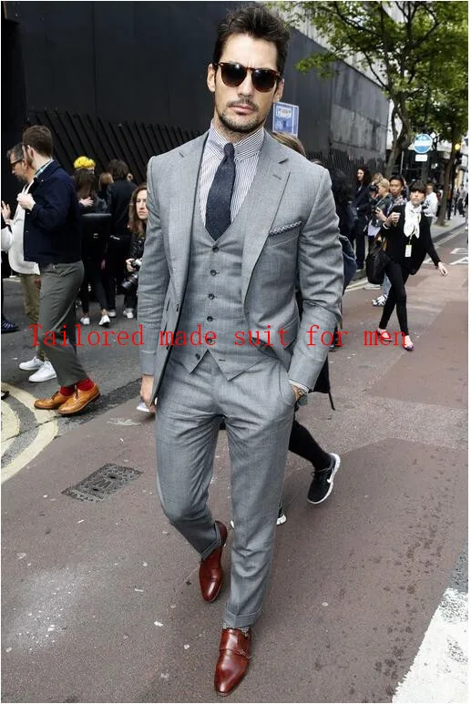 

Customize made Men's Light Grey Suits Fashional Formal Dress Men Suit Set men wedding suits groom tuxedos(Jacket+Pants+Vest+Tie)